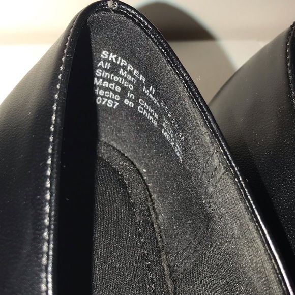 🔴 Black Patent Flats - Picture 2 of 5